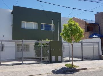 PH de 9 ambientes, Neuquén · *vendo Casa Tipo Duplex en Neuquén Capital.* Descuento X Pago Contado!