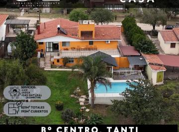 Casa · 195m² · 9 Ambientes · 1 Cochera · Casa Dpto C/piscina (Gas Natural) a 50 m de Ruta 28. Tanti Centro