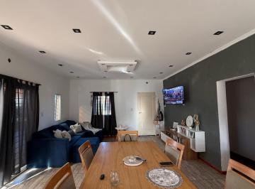 foto · Casa de Dos Dorm. Venta Pileta y Quincho Punta Chacra Roldan