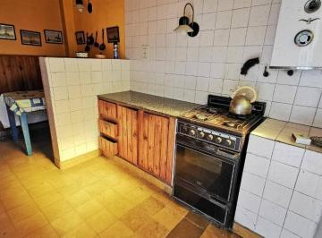 Casa · 156m² · 5 Ambientes · Casa en Horacio Cestino E/ San Martín y Sidotti