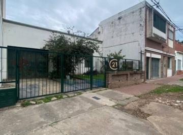 Oficina comercial · 86m² · 3 Ambientes · 4 Cocheras · Venta - Casa a en Barrio Alberdi - Rosario
