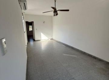 Departamento de 3 ambientes, Lomas de Zamora · Departamento 3 Ambiente. Apto Credito. Venta Directa.