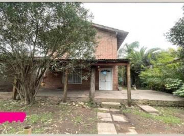 Casa · 80m² · 3 Ambientes · 2 Cocheras · Casa en Venta