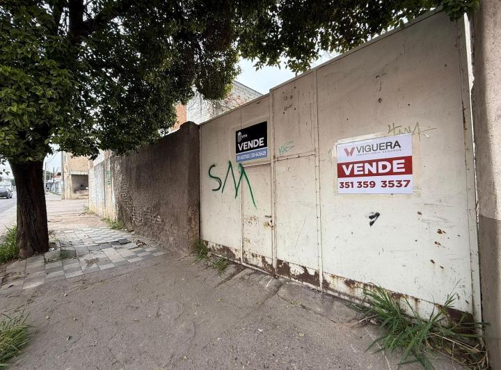 Terreno · 261m²