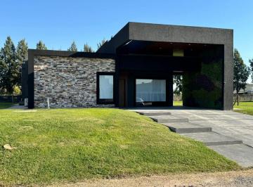 Casa · 153m² · 4 Ambientes · Venta Casa 4 Amb Pileta Cruz del Sur, San Vicente