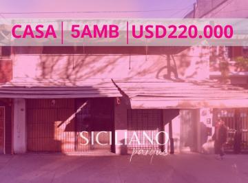 Casa · 200m² · 5 Ambientes · Casa - Almagro - 5 Amb. a Reciclar C/patio y Terraza - 310 m²