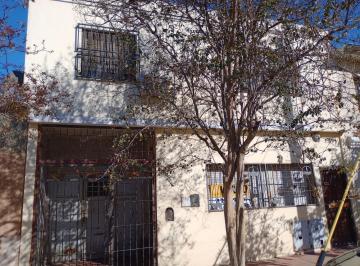 Casa · 237m² · 3 Ambientes · 1 Cochera · Se Vende Casa PH en Pb. ¡237 m² C. Para Refaccionar! 384 m² T.