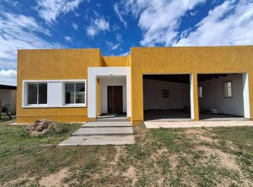 Casa · 180m² · 4 Ambientes · 2 Cocheras · Venta Casa 3d Qcho Pileta B Las Corzuelas Unquillo