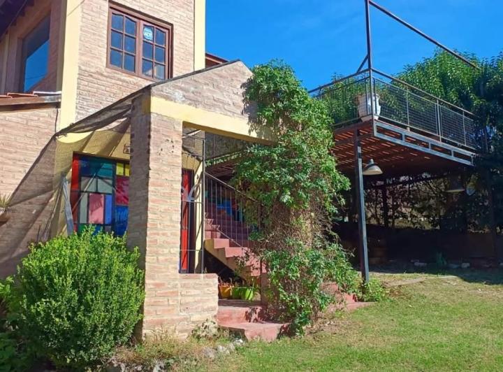 Casa · 326m² · 10 Ambientes · 4 Cocheras