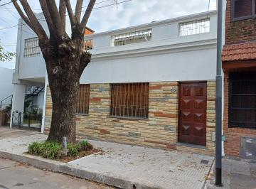 PH · 65m² · 3 Ambientes · Alquiler PH 3 Ambientes Dependencias Patio y Terraza con Parrilla en Monte Castro