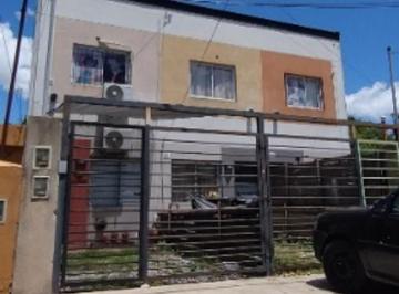Casa · 60m² · 3 Ambientes · 1 Cochera · Duplex en Venta Ituzaingo