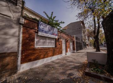 Casa · 181m² · 7 Ambientes · 1 Cochera · Casa Villa Pueyrredón 2 Plantas 7 Ambientes 2 Cocheras 3 Baños Quincho Parrilla Fondo Parquizado.