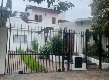 Casa de 6 ambientes, Lomas de Zamora · Casa en Alquiler en Llavallol