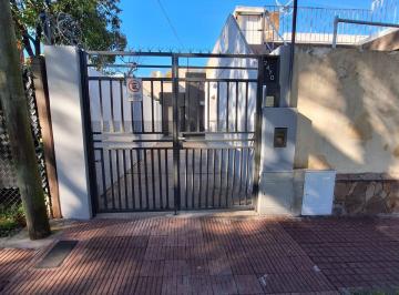 Casa de 5 ambientes, Rosario · Alberdi, Interna Unica!