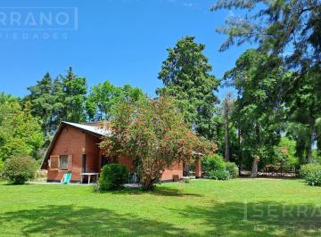Casa · 80m² · 3 Ambientes · 2 Cocheras · Venta. Casa 3 Ambientes. Comarca del Sol. Exaltación de La Cruz