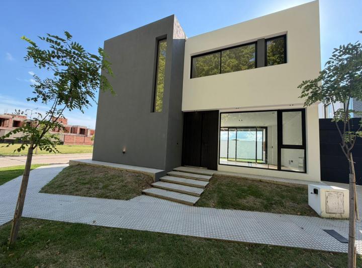 Casa · 180m² · 6 Ambientes