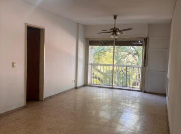 Living comedor · Amplio 5 Ambientes en Ciudad – a m Plaza Independencia – 2 Balcones y Calef