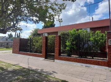 Casa de 4 ambientes, Marcos Paz · Casa en Venta Sobre Calle Independencia Esquina Arias, Centro de Marcos Paz