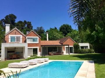 Casa · 260m² · 5 Ambientes · Verano - Excelente Casa con Gran Pileta - Martindale C. C