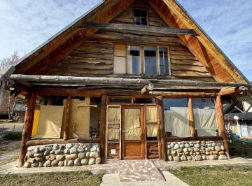 Local comercial de 6 ambientes, Villa Pehuenia · Local + Cabaña Centro