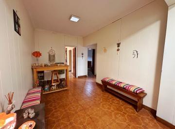 Casa · 170m² · 4 Ambientes · 1 Cochera · Casa - La Plata
