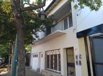 PH de 5 ambientes, San Isidro · Martinez, Excelente PH Al Frente, en 2 Plantas con Entrada Independiente, Cochera y Patio