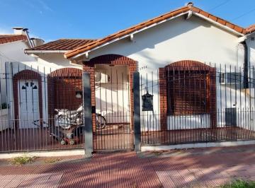 Casa de 4 ambientes, Mataderos · Barrio Naon Casa Lote Propio 4 Amb con Jardin, Patio y Parrilla