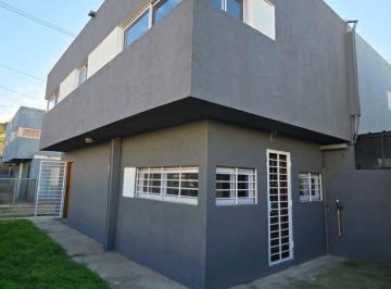 Casa · 77m² · 3 Ambientes · 1 Cochera · Venta Duplex 2 Dorm. Housing Los Prados II - Apto Credito - Calera a