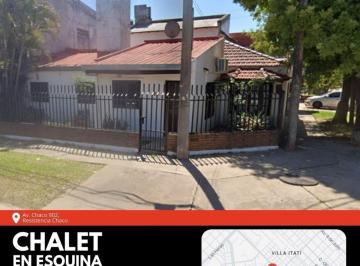Casa · 90m² · 4 Ambientes · 2 Cocheras · Chalet en Esquina Sobre Av Chaco 902