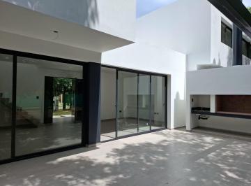 Casa · 180m² · 4 Ambientes · 2 Cocheras · Casa - Villa Catalina