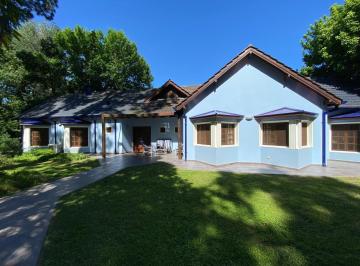 Casa · 550m² · 10 Ambientes · 3 Cocheras · Casa en Venta