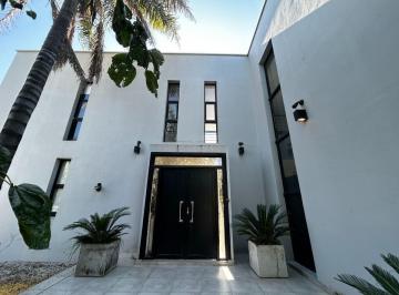 Casa · 200m² · 4 Ambientes · 3 Cocheras · Venta Casa 3 Dorm B° Villa Olivos, Km36 R. Pilar