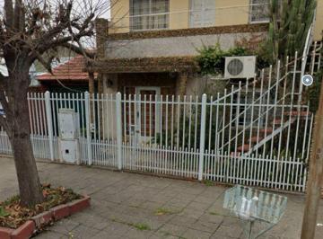 Casa · 178m² · 4 Ambientes · 2 Cocheras · Casa 2plantas Posib. 3 Deptos Lote Propio Cochera