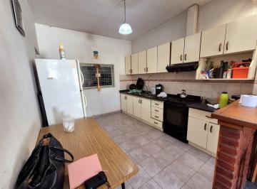 Casa · 120m² · 4 Ambientes · 1 Cochera · Venta Casa 4 Ambientes Merlo Patio Piscina