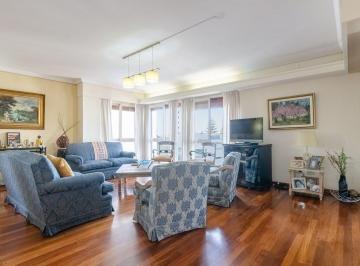 Departamento · 181m² · 5 Ambientes · 2 Cocheras · Semi Piso de Categoría C/cochera - Pileta - Parrilla