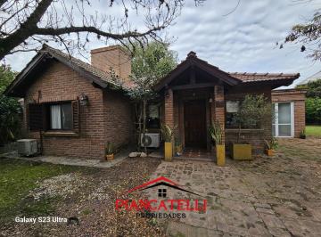 Casa · 184m² · 5 Ambientes · 1 Cochera · Casa en Venta en Country Banco Provincia con 4 Ambientes