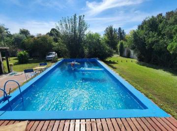 Casa · 100m² · 4 Ambientes · 1 Cochera · Casa 2 Dorm. con Pileta La Plata