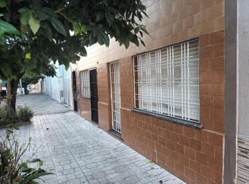 PH de 3 ambientes, La Matanza · Casa en PH Tres Ambientes P. Baja Frente con Terraza y Patio