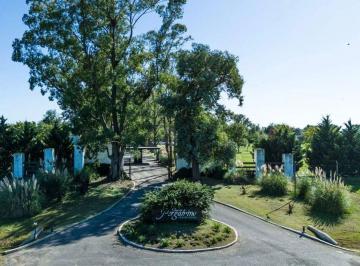 Terreno · 900m² · Lote en Venta en Pergamino en Barrio Cerrado