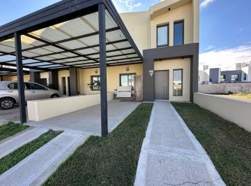 Departamento · 160m² · 4 Ambientes · 1 Cochera · Alquiler| Duplex Amoblado de 3 Dorm, en Docta