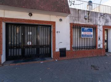 Casa · 198m² · 6 Ambientes · 1 Cochera · Casa en Venta a Reciclar