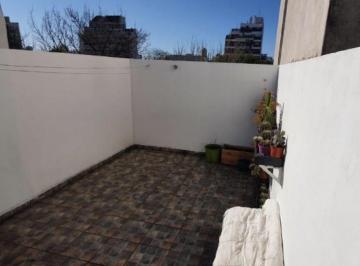 PH · 78m² · 3 Ambientes · PH en Venta de 2 Dorm. - Excelente Ubicacion en Parque Avellaneda