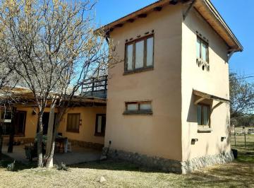 Casa · 125m² · 5 Ambientes · Villa de Las Rosas Casa en Venta! Vistas, pileta. en Traslasierra!