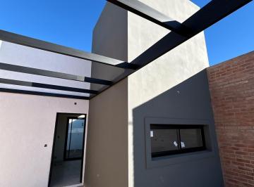 Casa · 64m² · 3 Ambientes · 2 Cocheras · Duplex en Docta