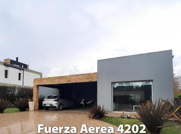 Casa · 300m² · 6 Ambientes · 2 Cocheras · Funes Hills Miraflores - 4 Dorm. - Fuerza Aerea