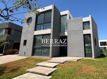 Casa · 248m² · 5 Ambientes · 4 Cocheras · Casa Venta 4 Dorm. Castaños Lote de 581.51 m² Nordelta, Tigre