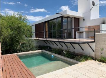 Casa · 90m² · 2 Dormitorios · 1 Cochera · Venta Casa 2 Dorm. en San Nicolas Villa Carlos Paz