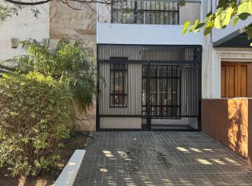 Casa de 7 ambientes, Córdoba · Alquiler Duplex Amoblado Bº Urca