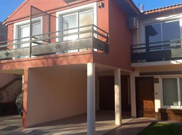 Departamento de 5 ambientes, Villa Nueva · Duplex Amoblado