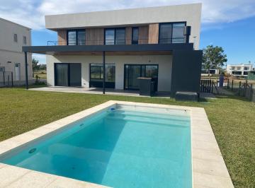 Casa · 223m² · 6 Ambientes · Casa en Alquiler Puertos Barrio Ceibos
